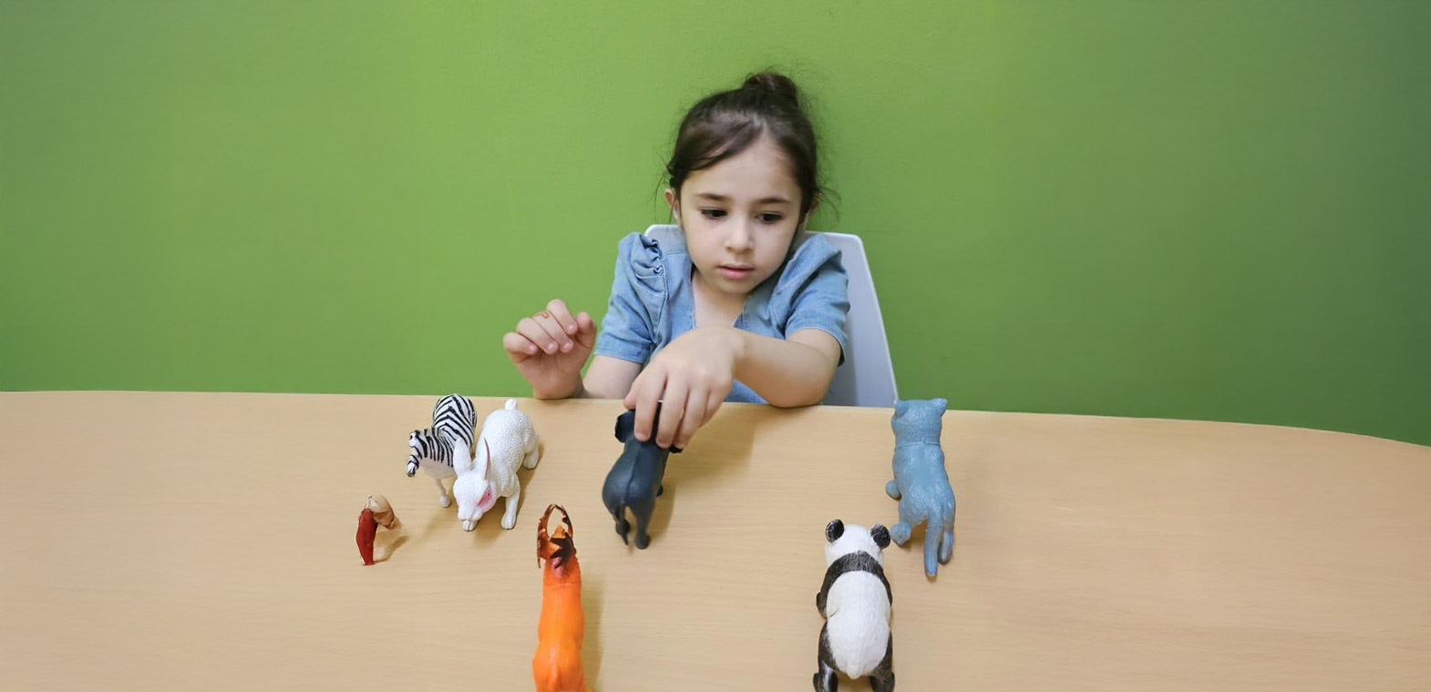 فهم احتياجات طفل التوحد خطوة لتطوير مهارات التواصل