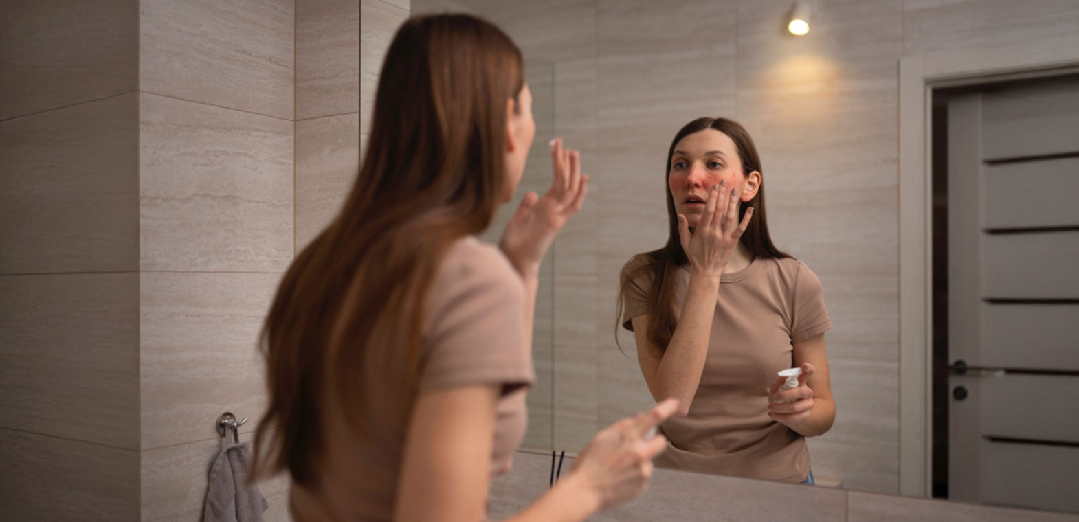 ألوان بشرتك تتغيّر في الشتاء… والسر تحت الجلد