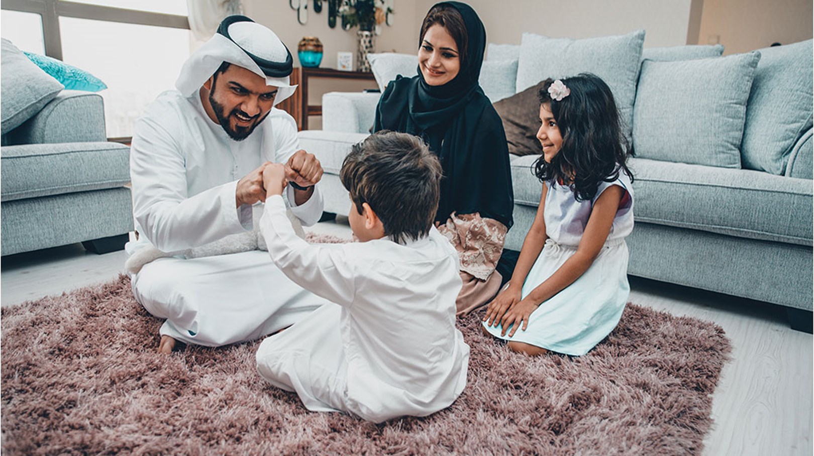 كيف ينجح الإعلام الجديد في ملامسة القضايا الأسرية؟