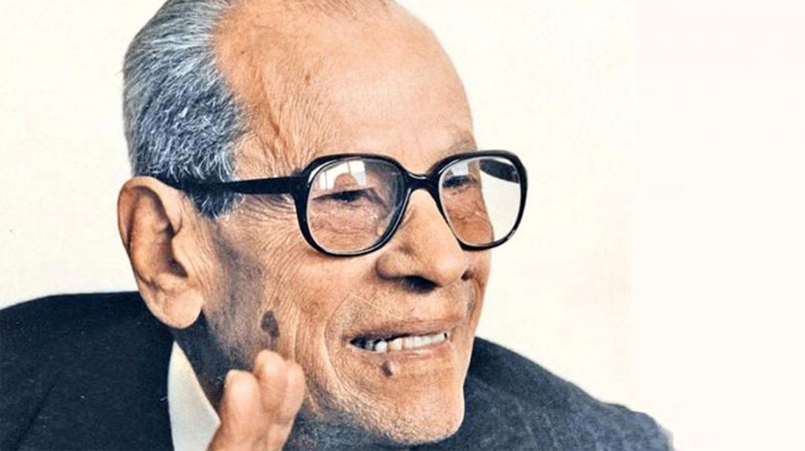 نجيب محفوظ في العيادة النفسية