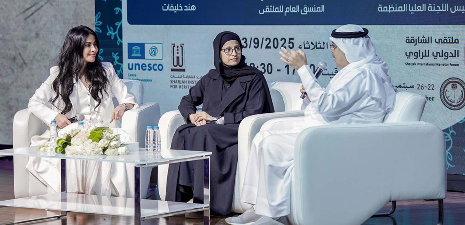 الراوي في يوبيله الفضي "يناقش الانتقال من المحلية إلى العالمية"