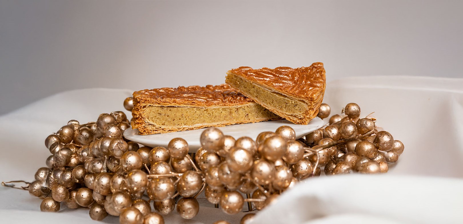 "إيناس شتّي باتيسري"  قطع فنية من الحلوى