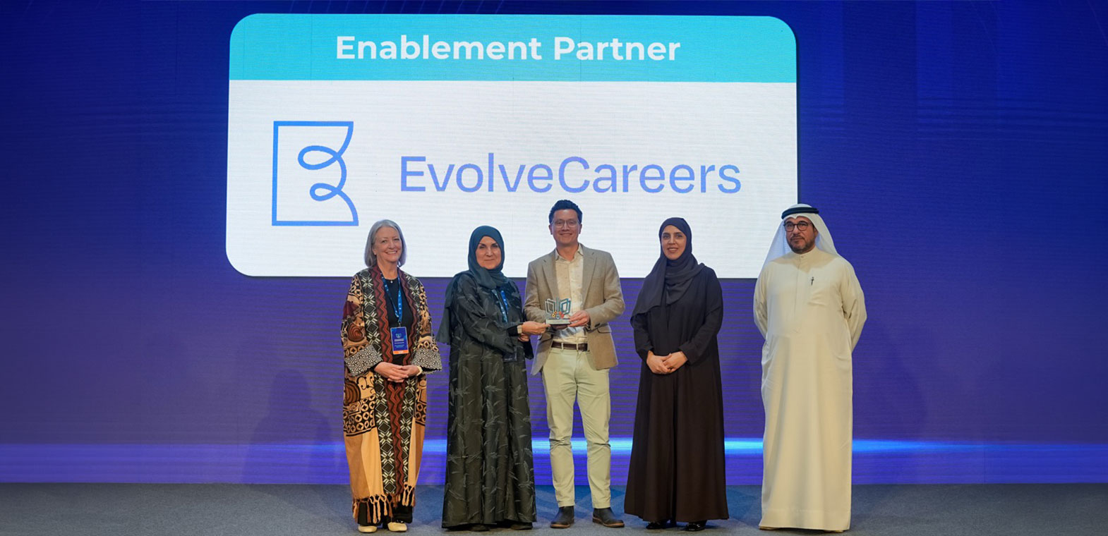 شراع يسلّط الضوء على الفائزين في تحدي بوابة الشارقة 2025