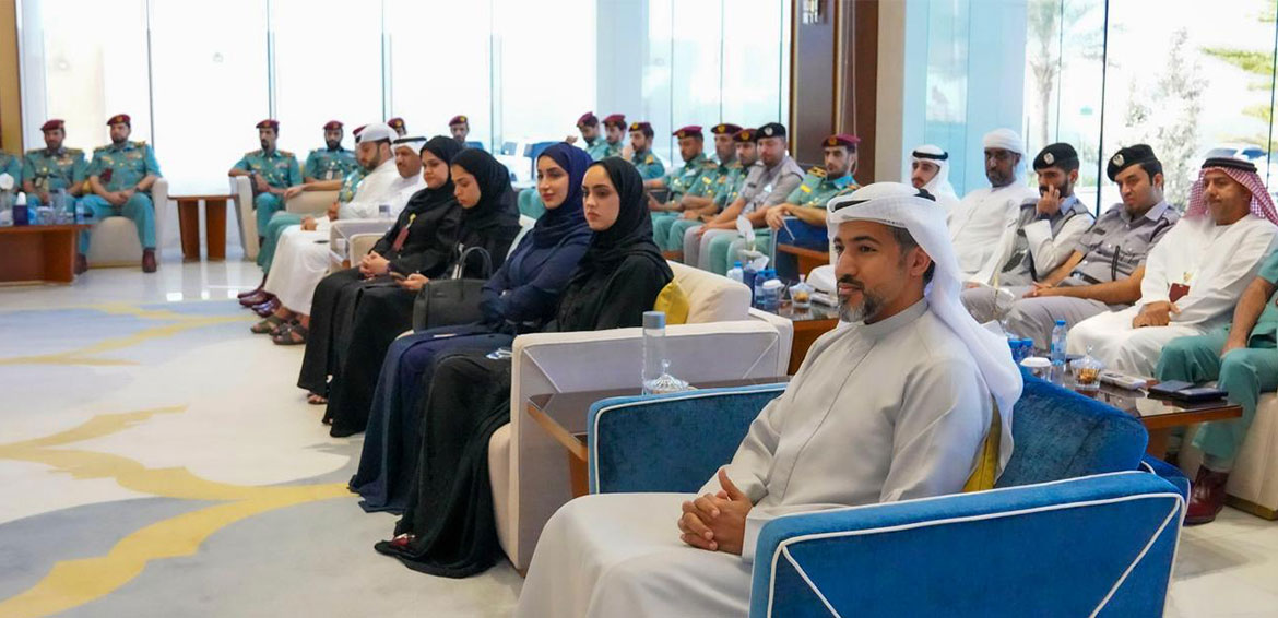 مجلس شباب شرطة عجمان يستضيف جلسة حوارية متخصصة مع مقيمين في مجال الجودة والتميز